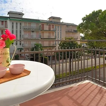 Hotel Adorable Flat 350m From The 3*