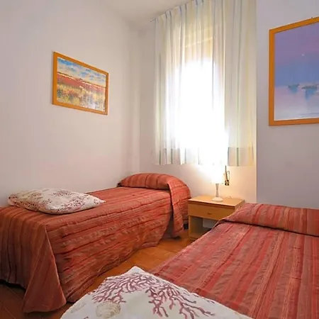 Adorable Flat 350m From The Bibione