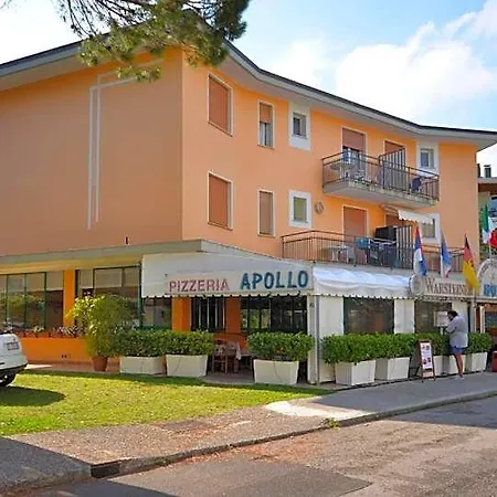 Adorable Flat 350m From The Hotel 3*